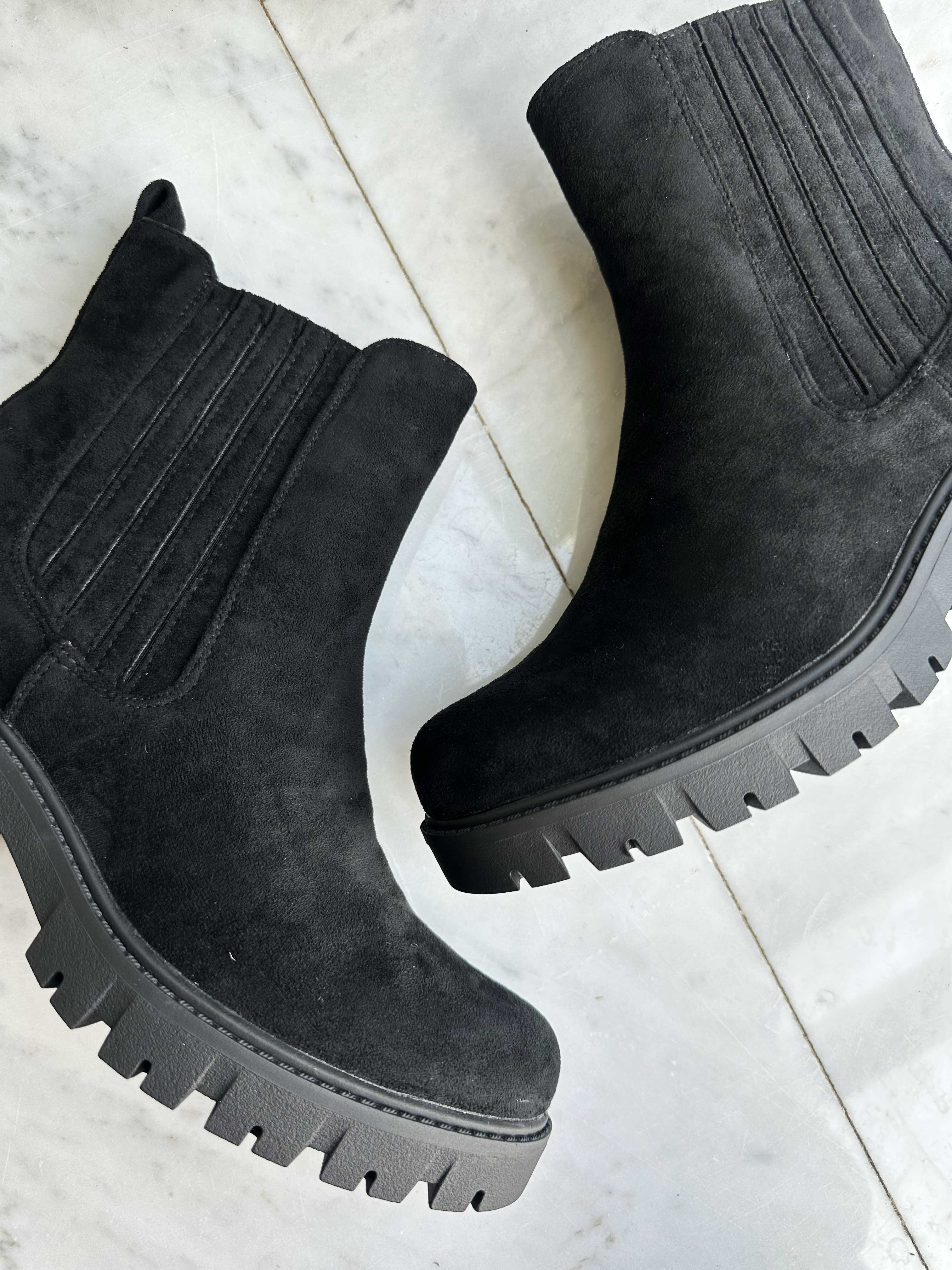 Cuba - Støvler i ruskindslook med bred hæl